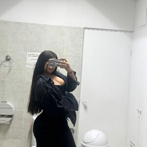 Meet your Posher, Majo